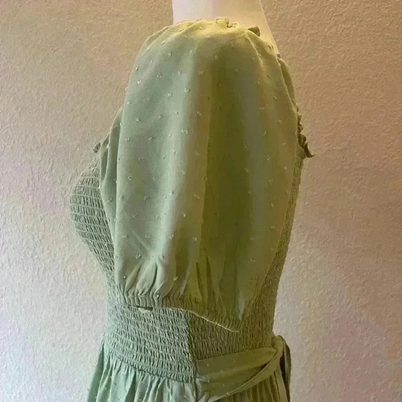 Elegant Vintage Midi Dress - Picture 6 of 11